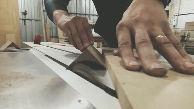 Выпил радиуса на форматке!Пилим радиус.Carpenter.Sawing Radius