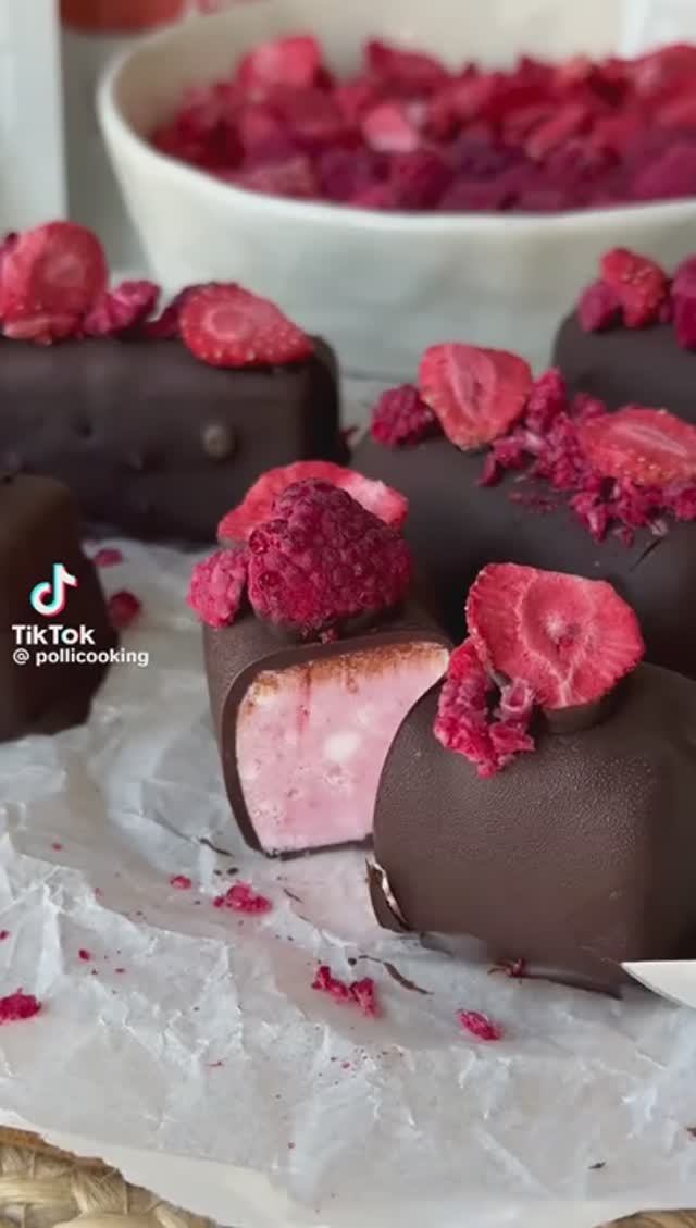 Творожный сырок малиновый в глазуре !!! 💯 смотреть онлайн