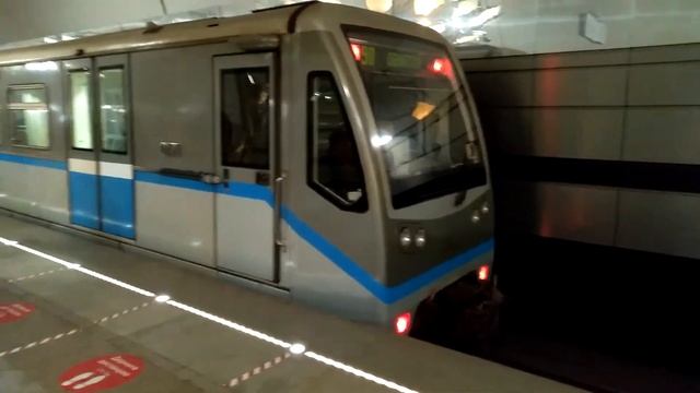 Обкатка 81-740.1/741.1 "Русич" на Сокольнической линии, ст. "Тропарёво" смотреть онлайн