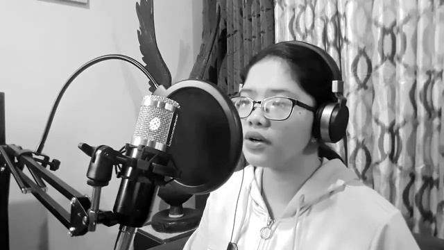 Can you feel the love tonight - Elton John (Cover by Esther) смотреть онлайн