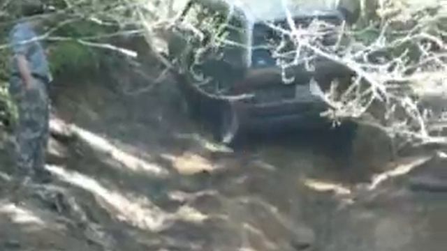 Calvin finally makes a hill on Viagra trail. смотреть онлайн