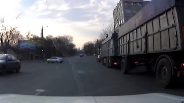 Видеорегистратор Хам на дороге смотреть онлайн