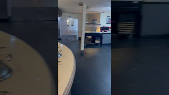 Chaudhry’s 🇬🇧 London #uk #london #studentlife #ukstudentlife #internationalstudents #buffet смотреть онлайн