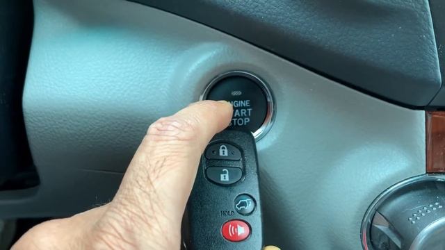 Toyota dead smart key battery - how to start смотреть онлайн
