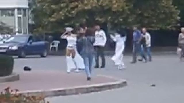 Площадь Нахимова, девченки ЖЖут. смотреть онлайн