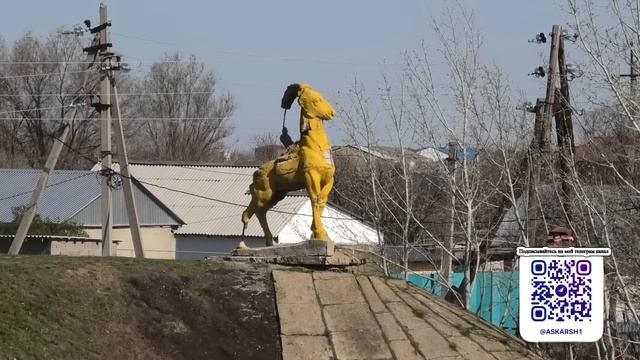 Паводки в Уральске. Топит 1, 2 и 3 дачные, люди пытаются отстоять свои дома 19 апреля 2024г. смотреть онлайн