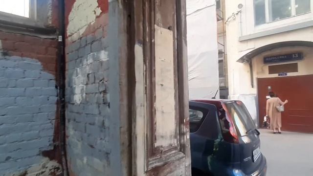 Таинственные руины в Маросейском тупике. Старинная вывеска на булочной на Маросейке смотреть онлайн