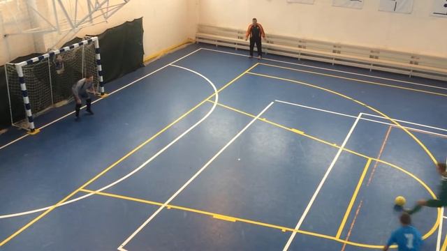ФК Цюрупинск-Черноморец. Счет 3-0. Пас Игоря, Гол Саша. смотреть онлайн