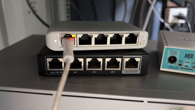 The USW Flex-Mini | Most COMPACT Switch!? (UniFi)
