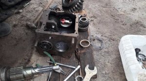 УАЗ 469 1973 г.в. (часть 10-1) КПП разборка