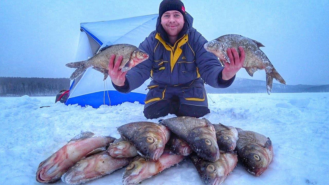 ЛЕЩ КЛЮЕТ ВСЮ НОЧЬ! Ночная ловля леща зимой в палатке. Лещ на коромысло смотреть онлайн