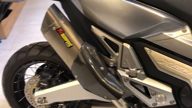 Akrapovic R1 X-ADV смотреть онлайн