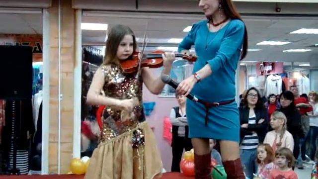 ТЦ Даринок на показі дитячої моди смотреть онлайн