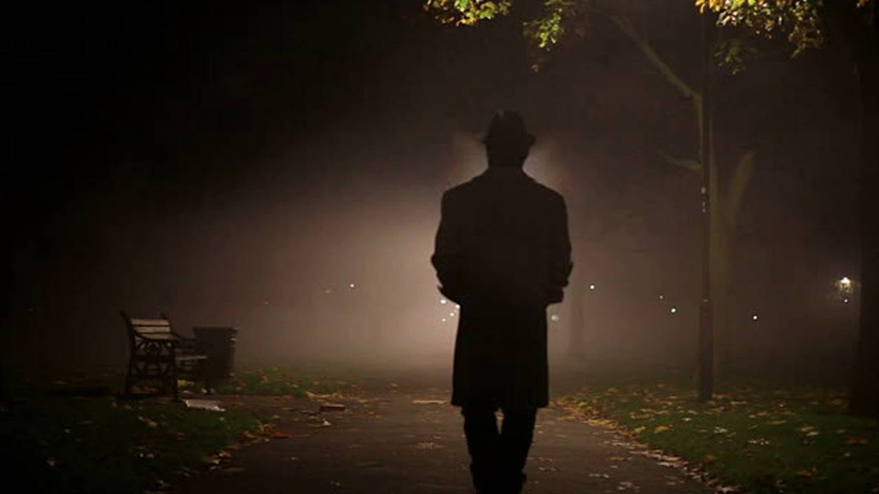 Незнакомец из прошлого смотреть онлайн