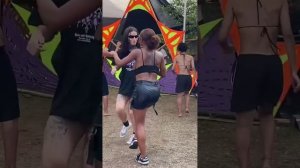 Попал на вечеринку. А там такое...веселье!!!👍