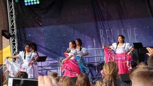 ŚDM 2016 Łomża. Festival Narodov Представление группы Salvador 2 смотреть онлайн