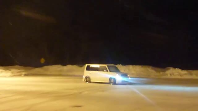 Scion Xb Fun in Snow (donuts/drift) смотреть онлайн