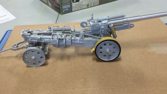 Building the trumpeter 1/35 German 15cm Field Howitzer in North Africa смотреть онлайн