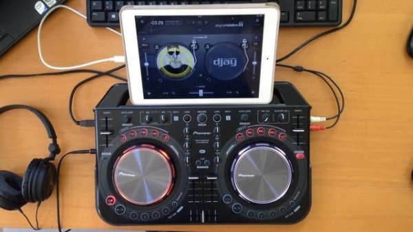 Pioneer DDJ WEGO2 with iOS Algoriddim Djay 2