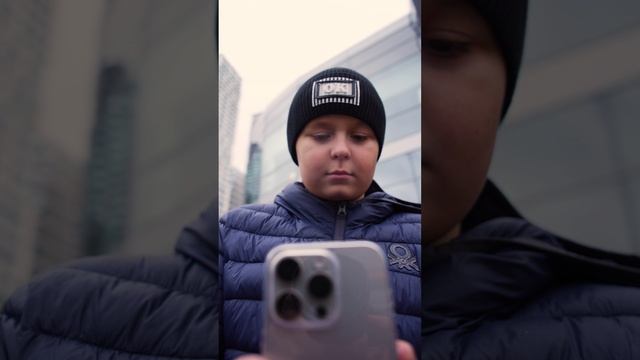 Когда даже самое увлеченное гаджетами поколение находит что-то важнее цифрового мира. Mercedes-Benz смотреть онлайн