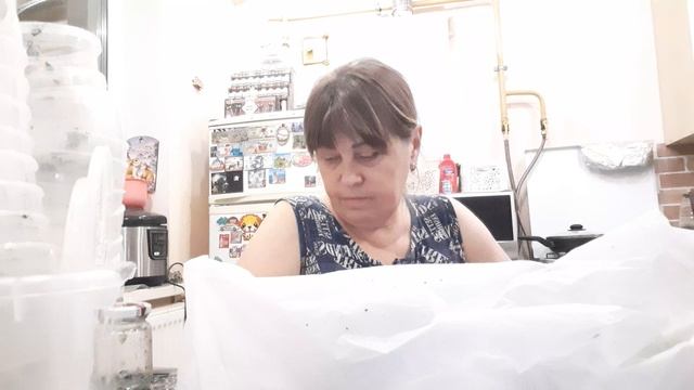 У меня нет Скелетов в шкафу , все как есть , Моя работа в помойку , ночью 🌙пеку Булочки смотреть онлайн