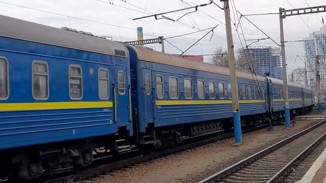 ЧС4-106 с "Экспрессом". 8. Черновцы-Киев. Киев-Пасс смотреть онлайн