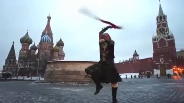 Копия видео [WikiBit.net]-ОПА-ДЖИГУРДА-НА-КРАСНОЙ-ПЛОЩАДИ смотреть онлайн