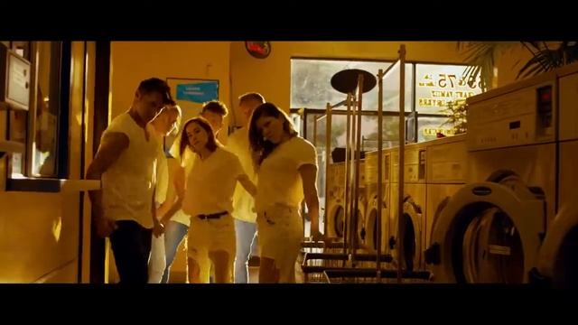 Carla’s Dreams- Lacrimi și pumni in pereți смотреть онлайн