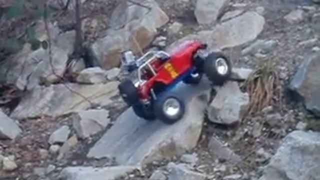 "RED RUBICON" Rockcrawler 1/10 new bright. смотреть онлайн