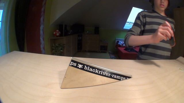 Zrób to lepiej (odpowiadam) - Sw flip to switch nose grind fakie tre out (jaco13) смотреть онлайн