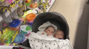 Шопинг с куклами реборн/ Reborn dolls shopping