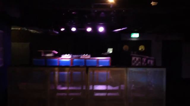 Room 2 O2 Academy смотреть онлайн