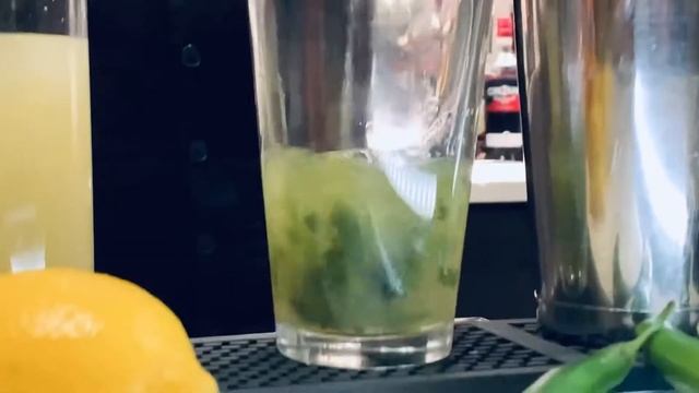 #1 SPICY BASILTINI Signature Cocktail смотреть онлайн