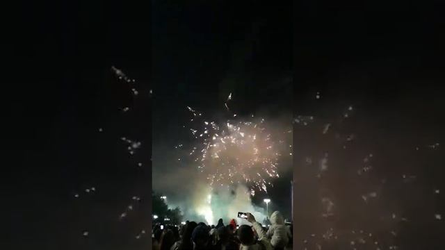 Салют в честь дня города Усть-Каменогорск, с днём города. смотреть онлайн