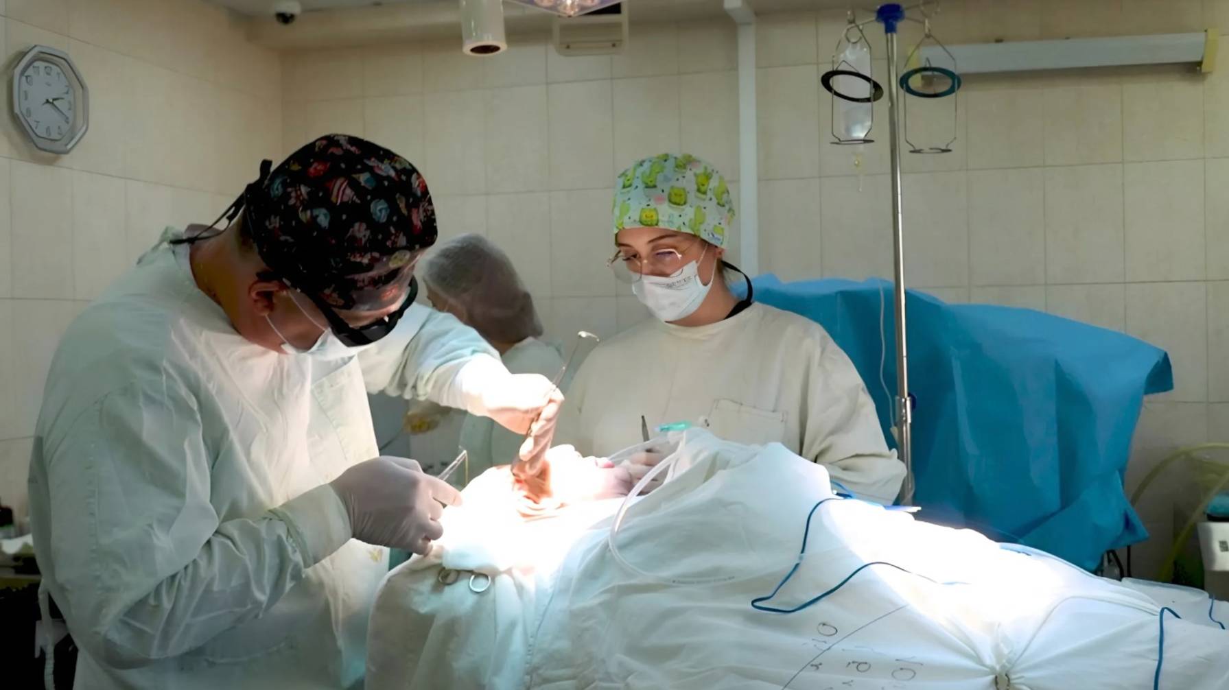 В Сеченовском Университете начали проводить эстетические операции с помощью тулиевого лазера смотреть онлайн