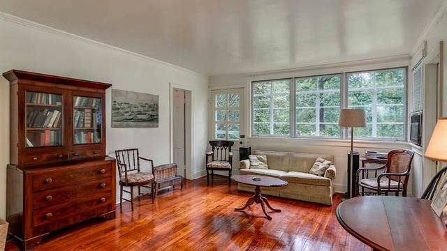 121943, 512 Main Street, Caitlin Tubbs, Hamner Real Estate смотреть онлайн