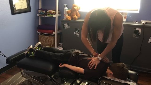 Pediatric Chiropractic Adjustment смотреть онлайн