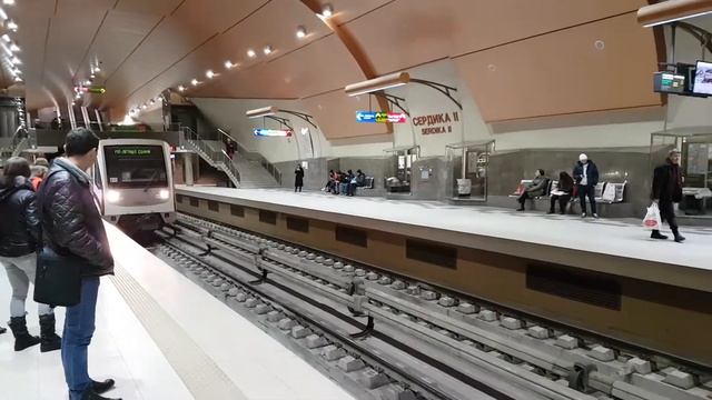 Метро в Софии. Очень красиво оформлено. смотреть онлайн