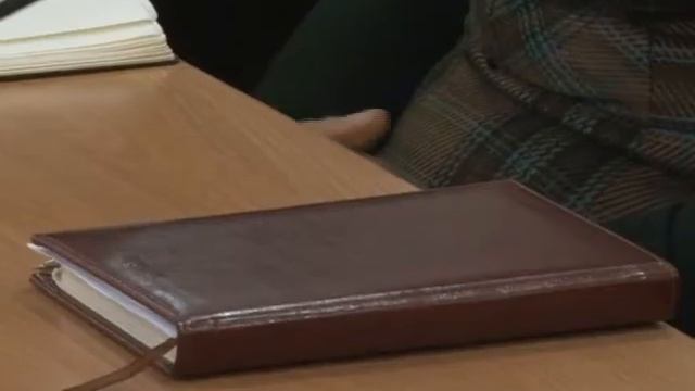 В зале заседания городской администрации состоялись публичные слушания по исполнению бюджета смотреть онлайн