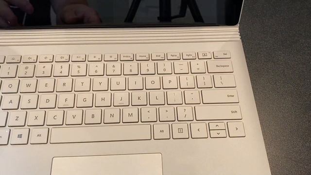 Microsoft Surface Book 3 unboxing and first impressions смотреть онлайн