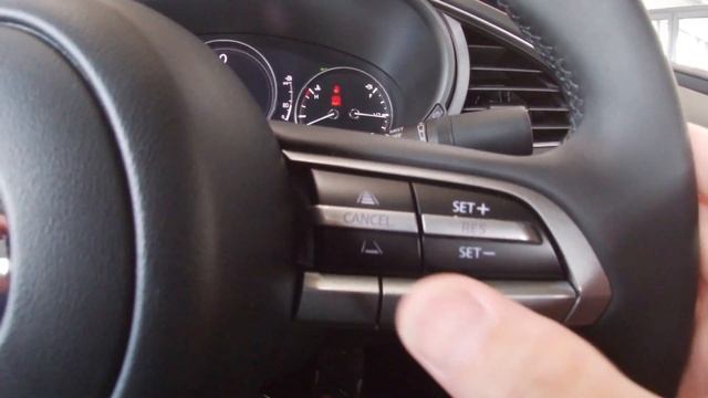 2020 Mazda 3 Select Quick Review with James Orton смотреть онлайн