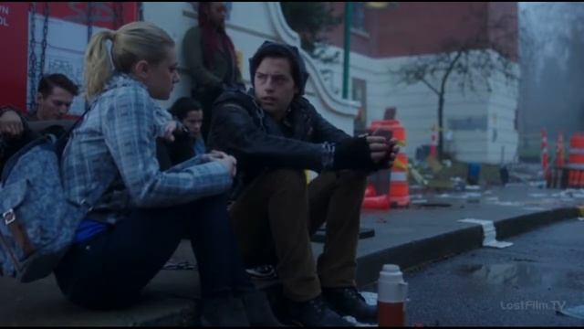 Бетти и Джагхед 2х16 смотреть онлайн