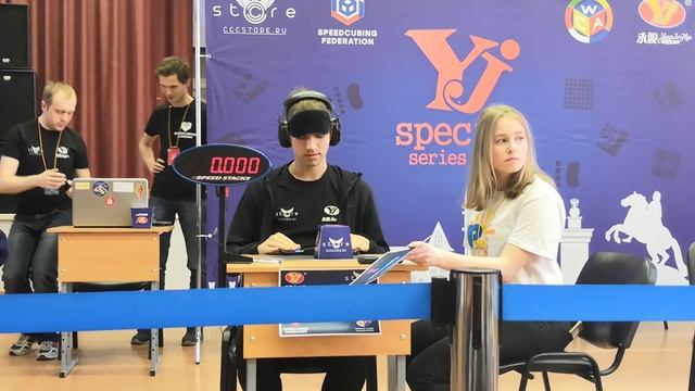 Финал сборки кубика Рубика в слепую смотреть онлайн