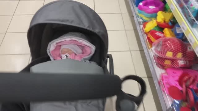 Шопинг с куклами реборн! смотреть онлайн