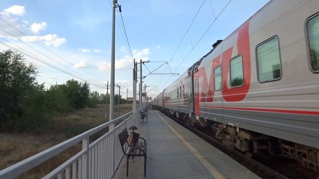 ЭП1М-646 с пассажирским поездом №13 Саратов - Адлер смотреть онлайн