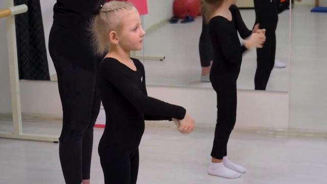 Вращения кистями в замке смотреть онлайн