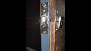 Прокручивается личинка замка. Устранение проблемы.