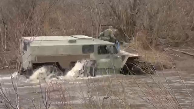 Снегоболотоход ХИЩНИК 3920 смотреть онлайн