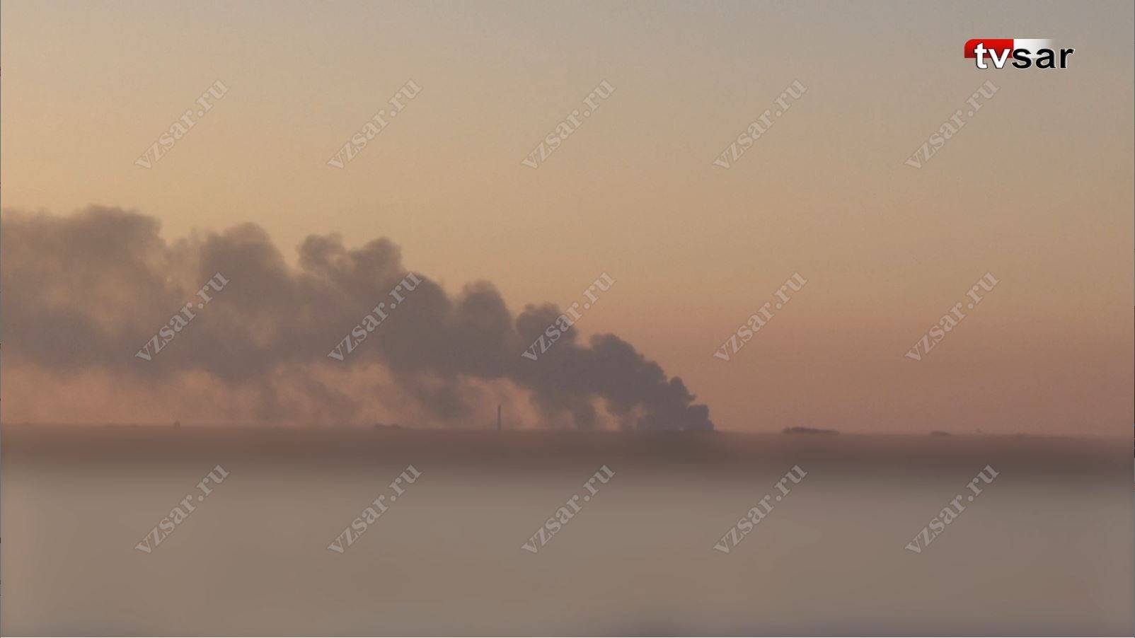 Атака беспилотников. Повреждены предприятия в Саратове и Энгельсе смотреть онлайн