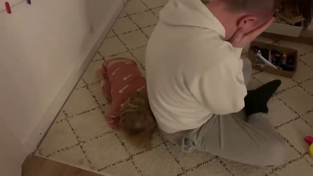 ПОЛ ГОДА СВОБОДЫ, АКТИВИРОВАЛИ СТАТУС ПЕРЕБОЛЕВШЕГО В ГЕРМАНИИ, ОБЗОР АДВЕНТКАЛЕНДАРЯ ОТ CLINIQUE смотреть онлайн